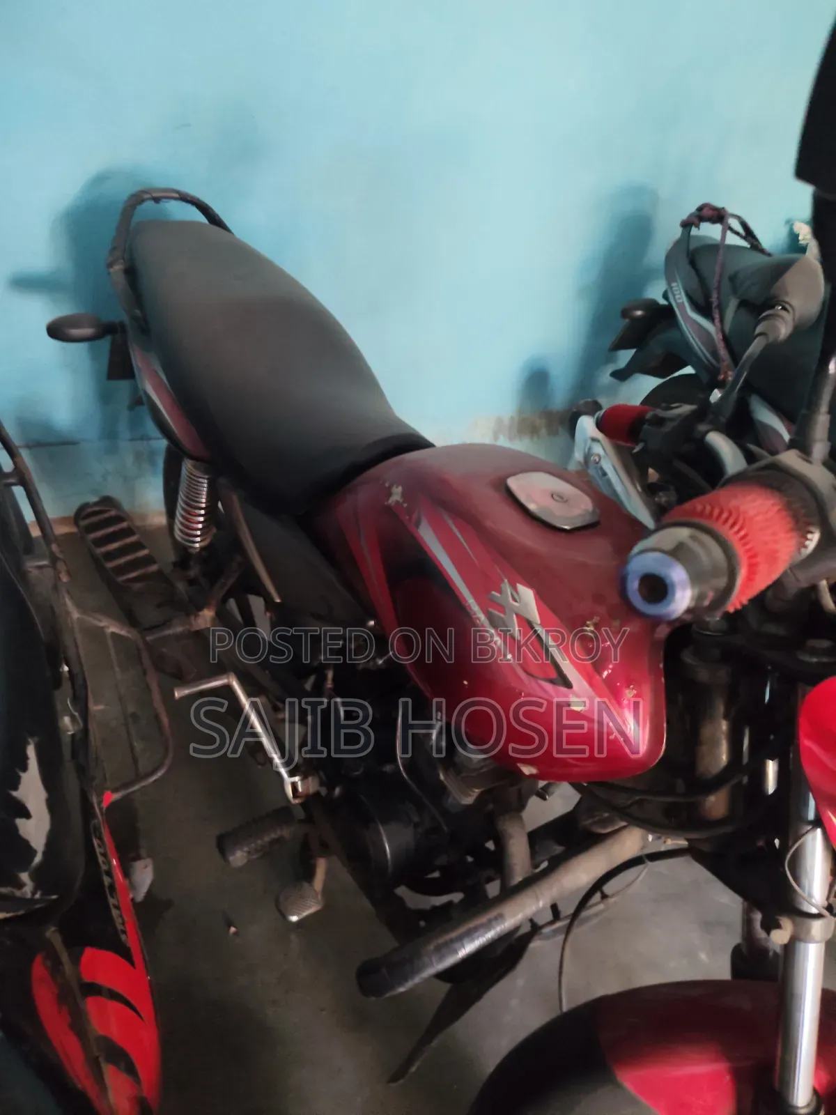 বাজাজ প্লাটিনা ১০০ ২০১২ রেড