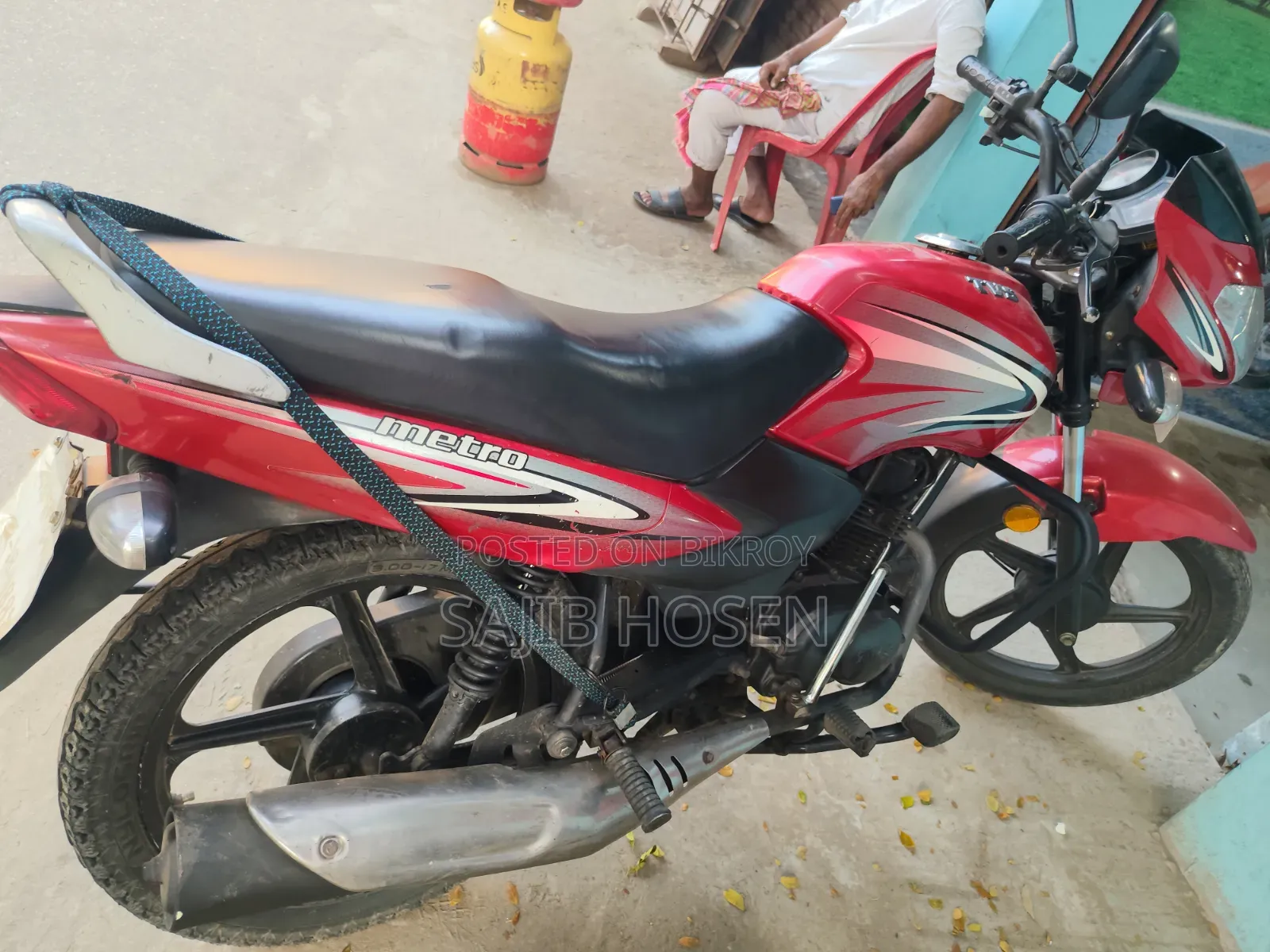 টিভিএস মেট্রো ২০২৫ রেড