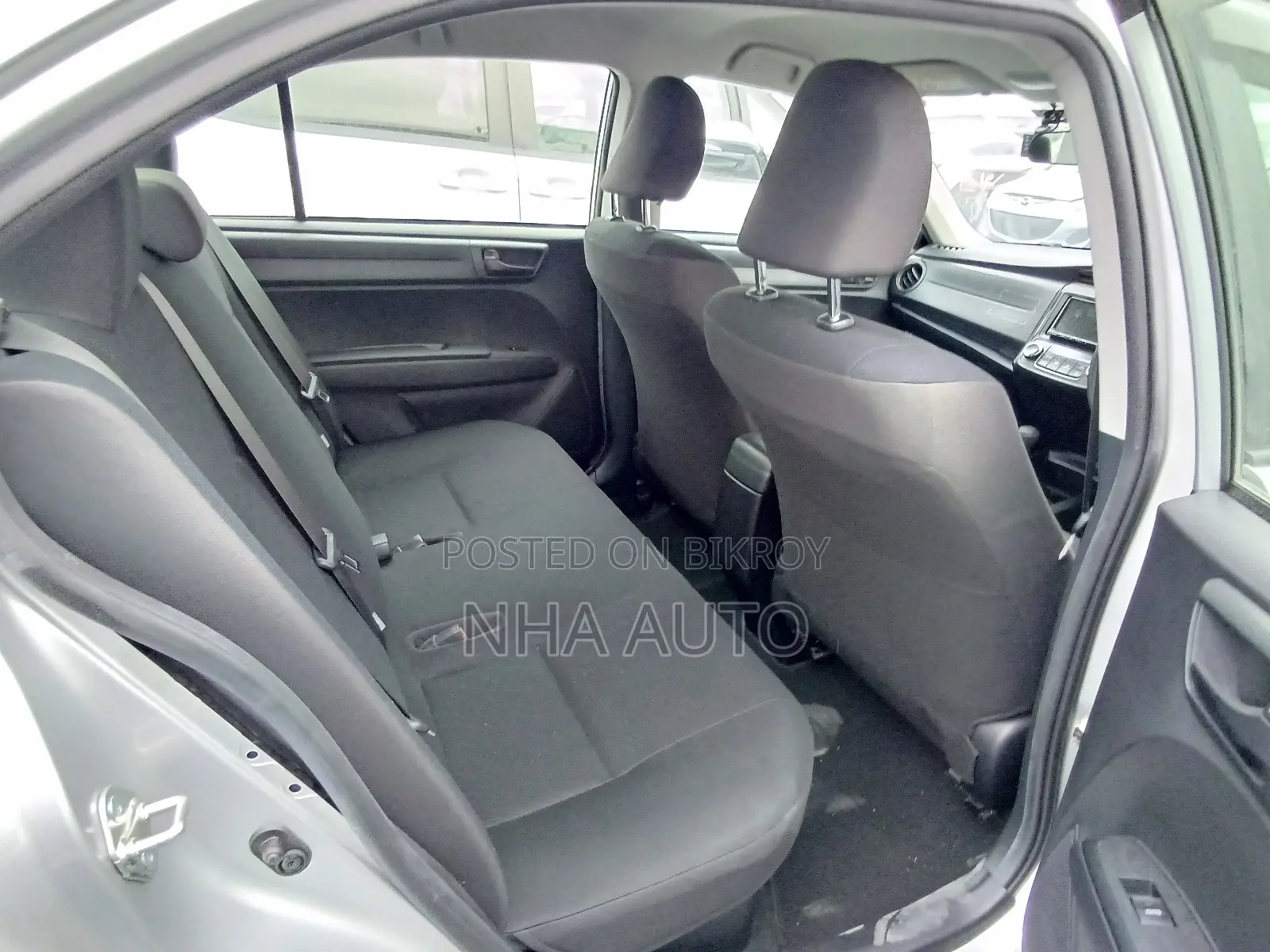 Toyota Axio 2022 Silver