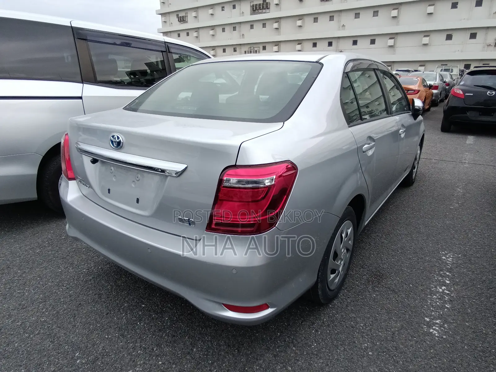 Toyota Axio 2022 Silver