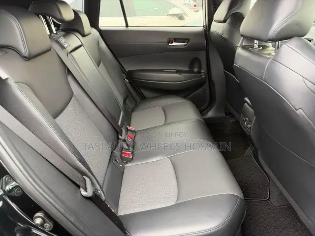 Toyota Corolla Cross 1.8 Hybrid All Wheel Drive 2022 Black