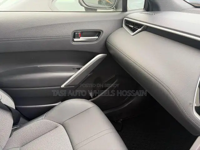 Toyota Corolla Cross 1.8 Hybrid All Wheel Drive 2022 Black