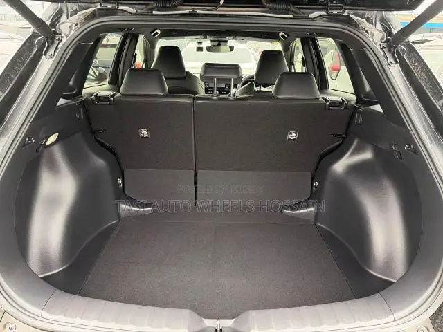 Toyota Corolla Cross 1.8 Hybrid All Wheel Drive 2022 Black