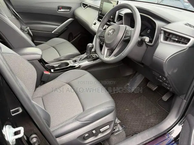 Toyota Corolla Cross 1.8 Hybrid All Wheel Drive 2022 Black
