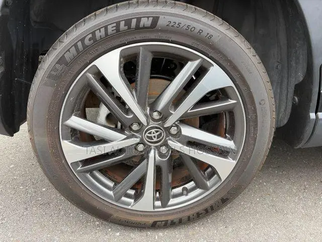 Toyota Corolla Cross 1.8 Hybrid All Wheel Drive 2022 Black