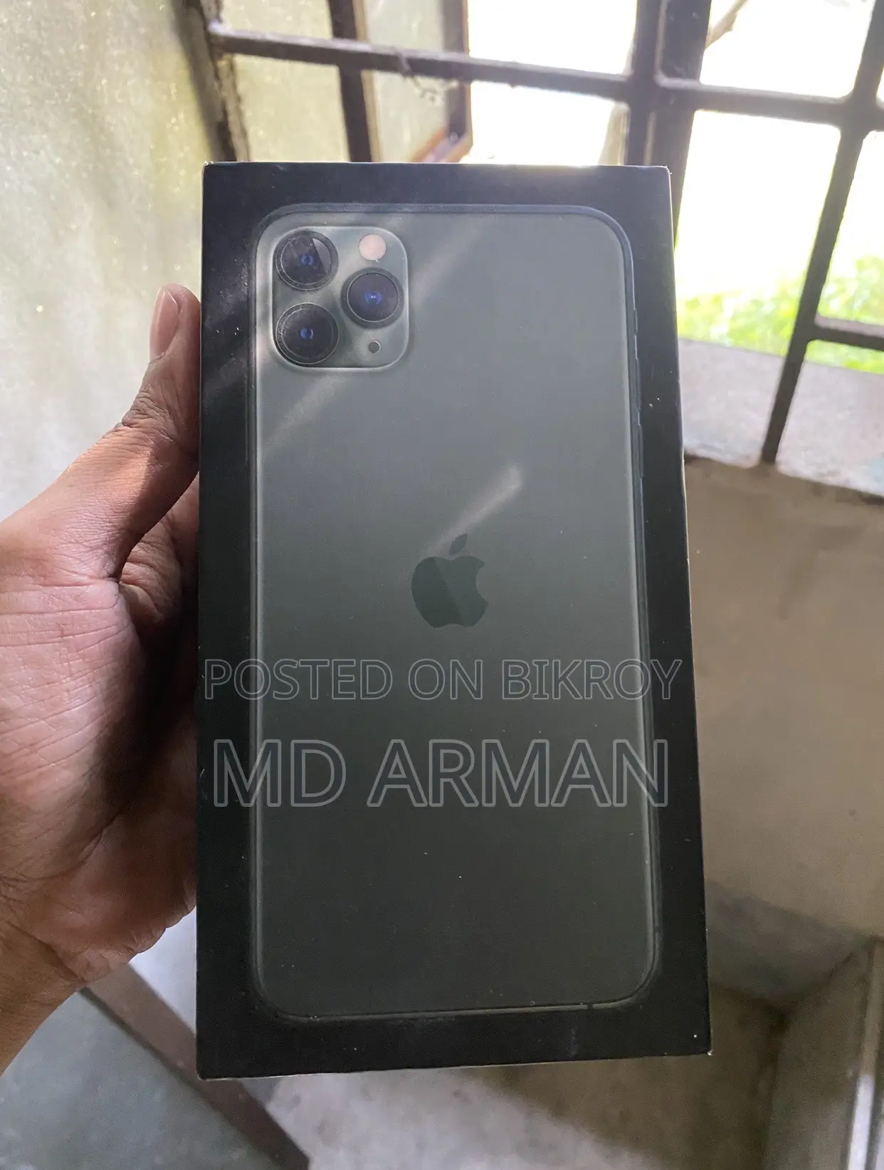 অ্যাপল আইফোন ১১ প্রো ম্যাক্স ৬৪ জিবি ব্ল্যাক