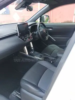 Toyota Corolla Cross 1.8 Hybrid Front-Wheel Drive 2022 Pearl