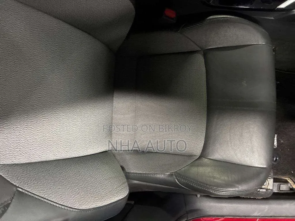 Toyota Corolla Cross 2021 Red