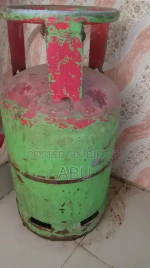 12 Kg LPG Gas Cylinder With Gas & Burner