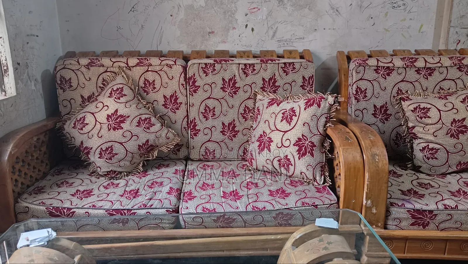 Wooden 5-Seater Sofa Set and Glass Top Tea Table for Sale