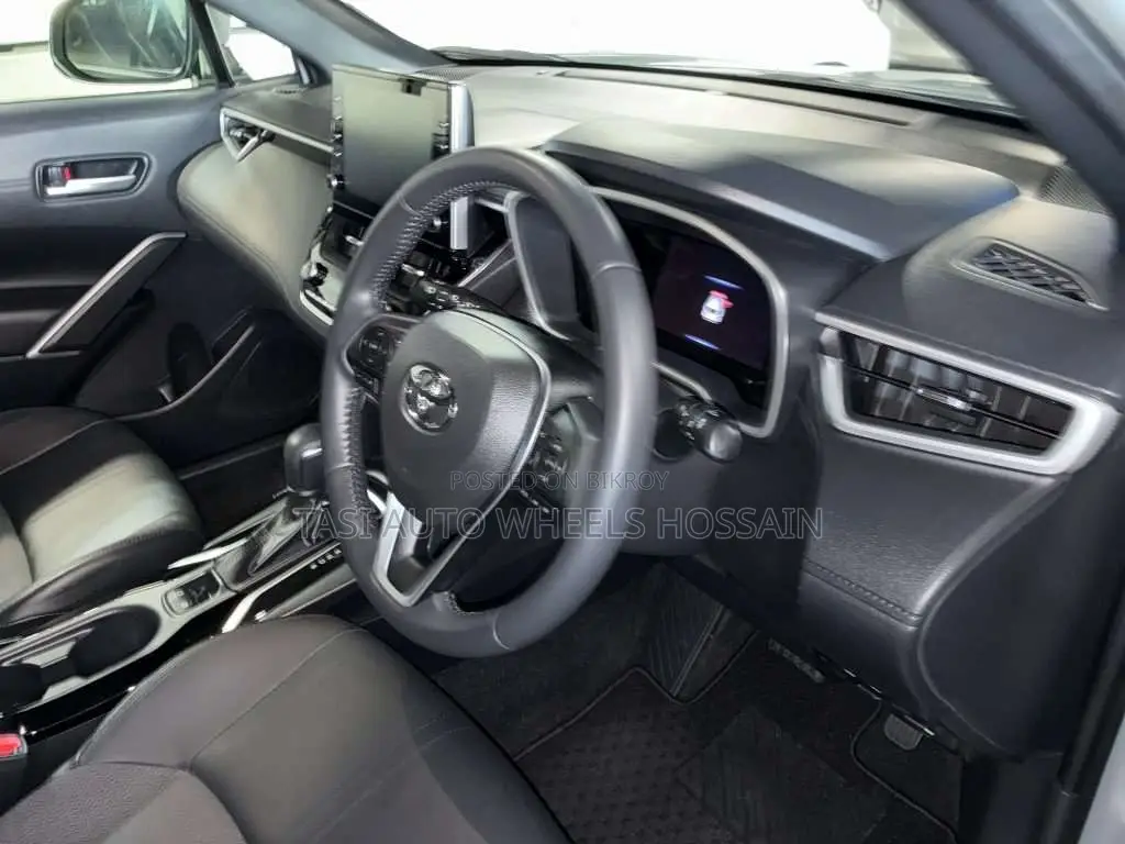 Toyota Corolla Cross 1.8 Hybrid AWD 2022 Gray