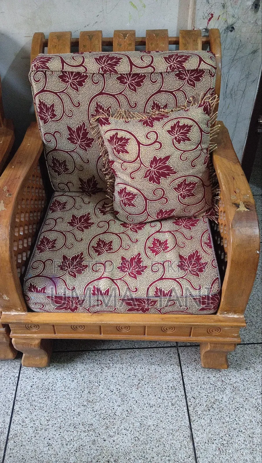 Wooden 5-Seater Sofa Set and Glass Top Tea Table for Sale