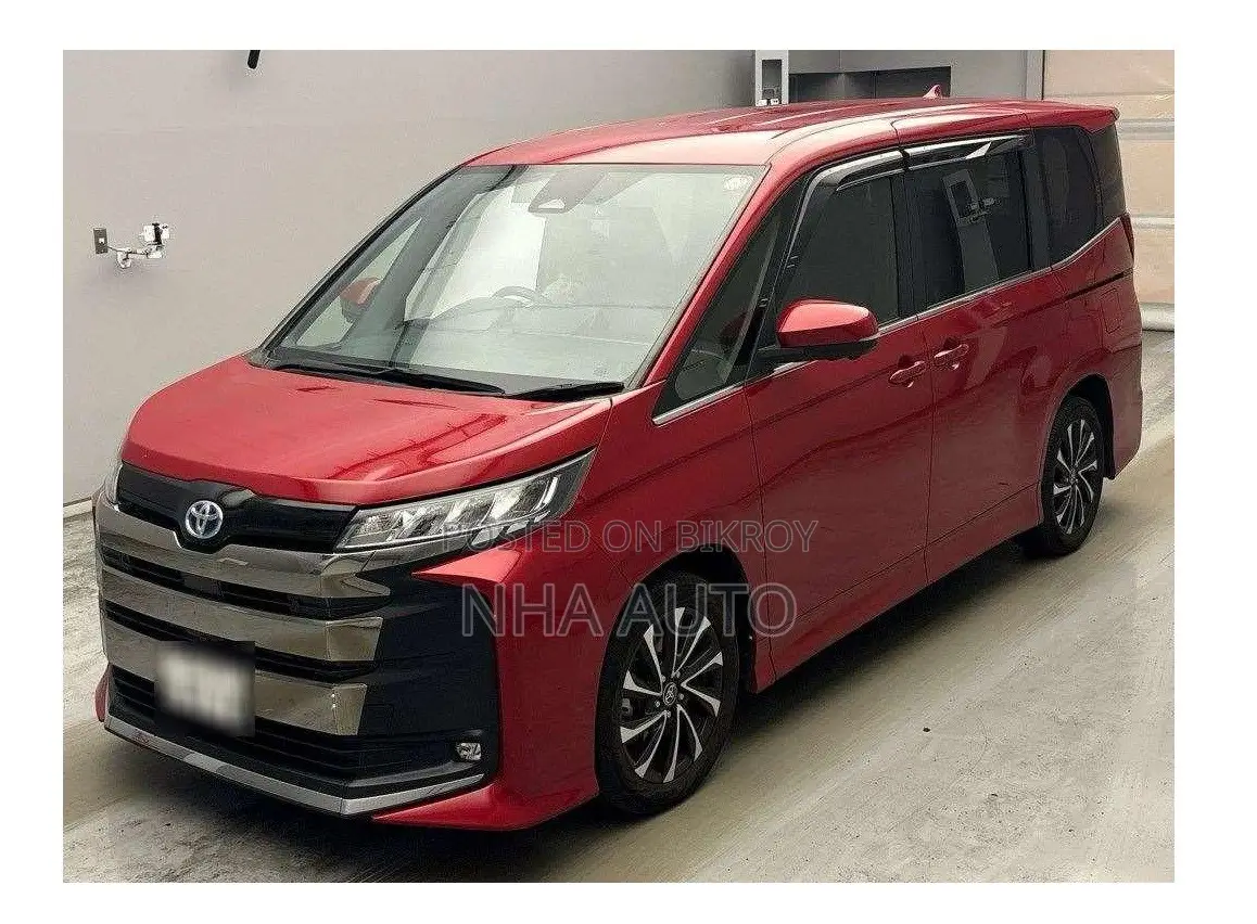 Toyota Noah 2022 Red