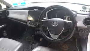 Toyota Axio 2014 Silver