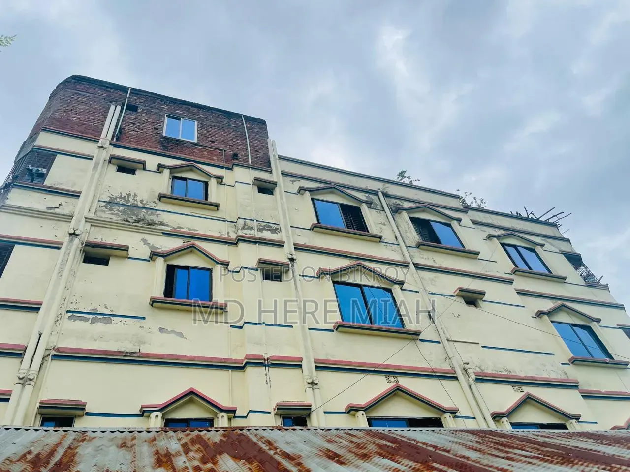 18-Bedroom House in Sreepur for sale