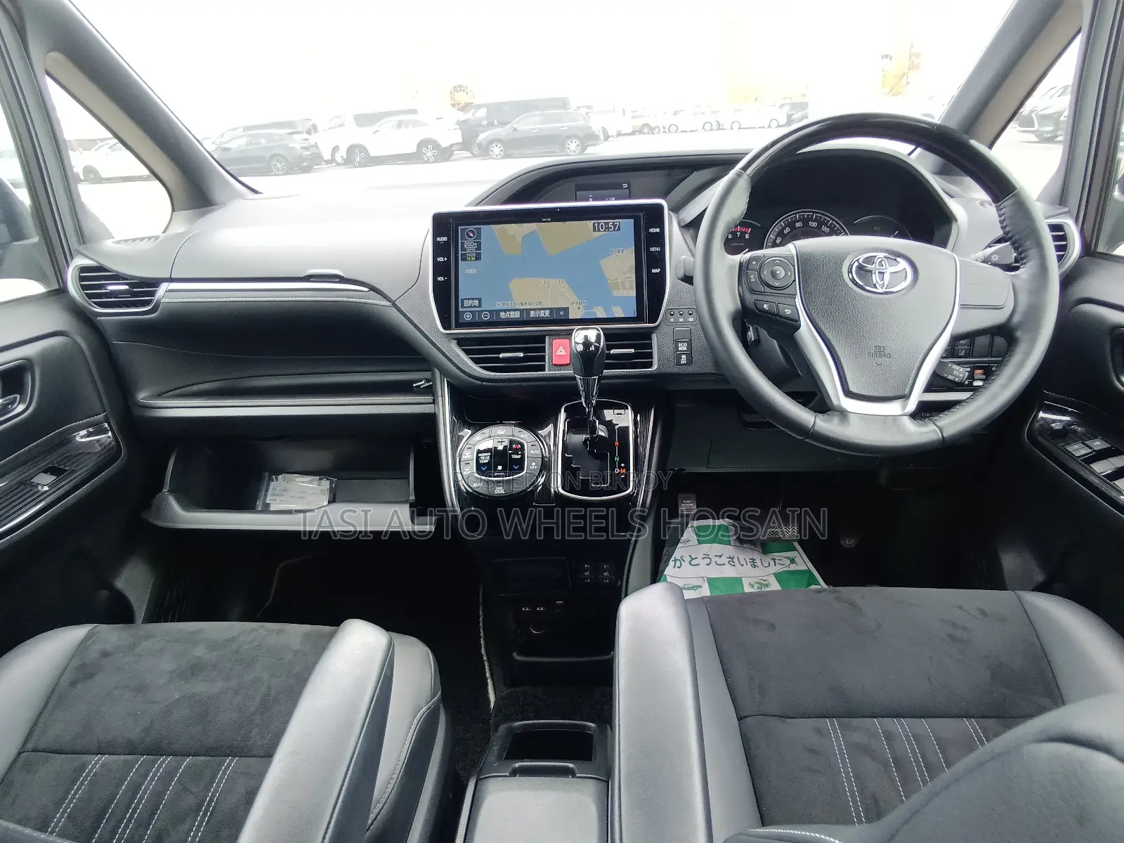 Toyota Esquire 2.0 All-Wheel Drive 7-Seater 2021 Black