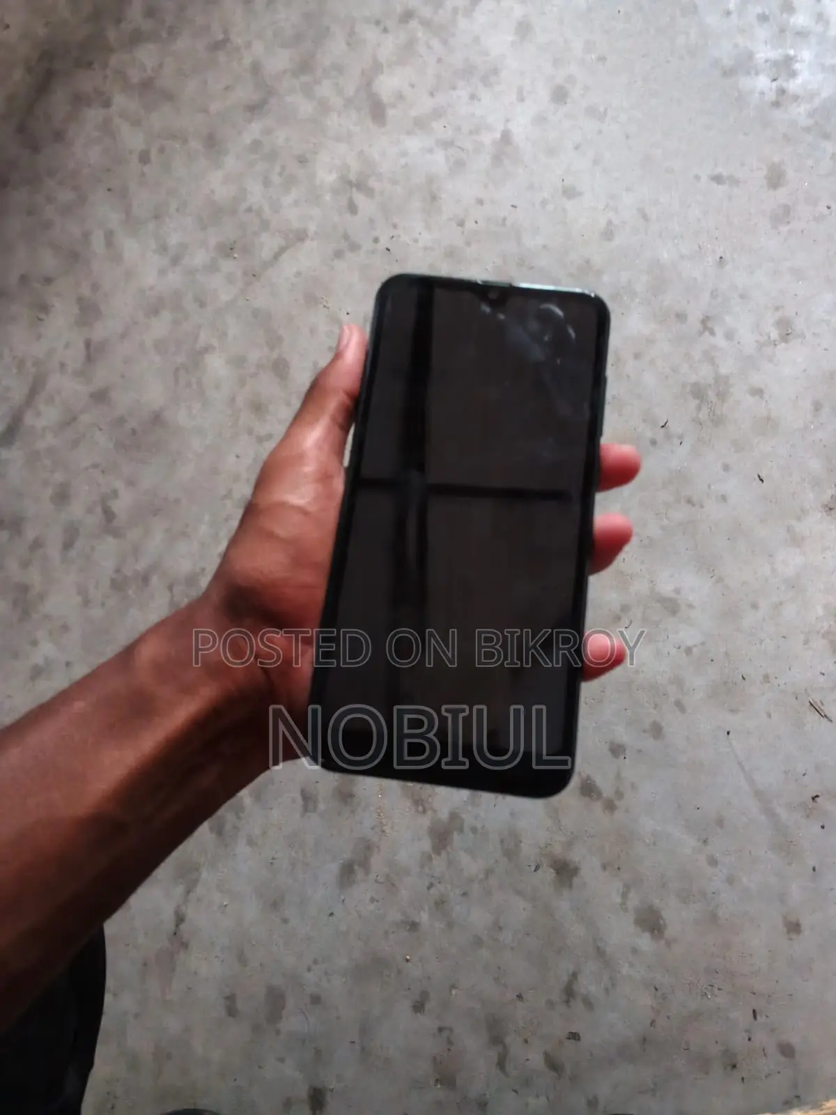 Vfone 32 GB Black