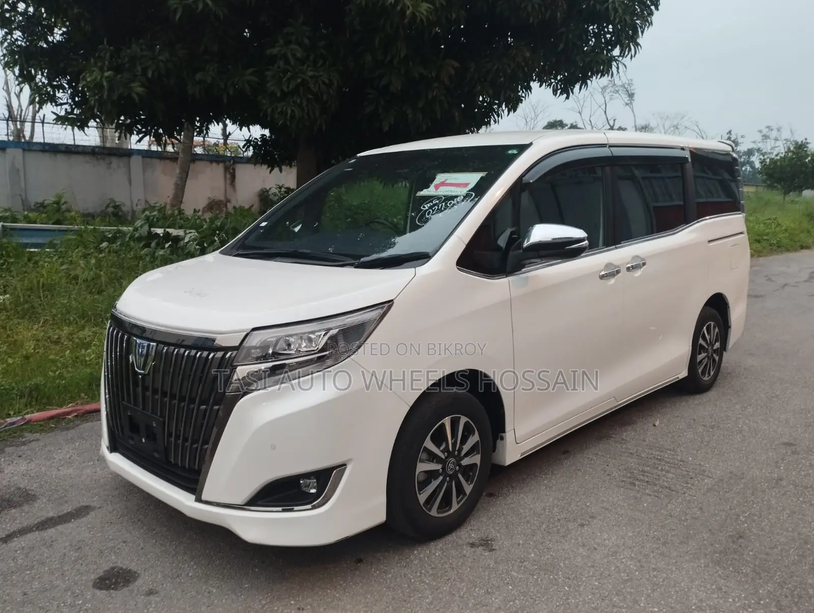 Toyota Esquire 1.8 Front-Wheel Drive Hybrid (7 Seater) 2021 Pearl