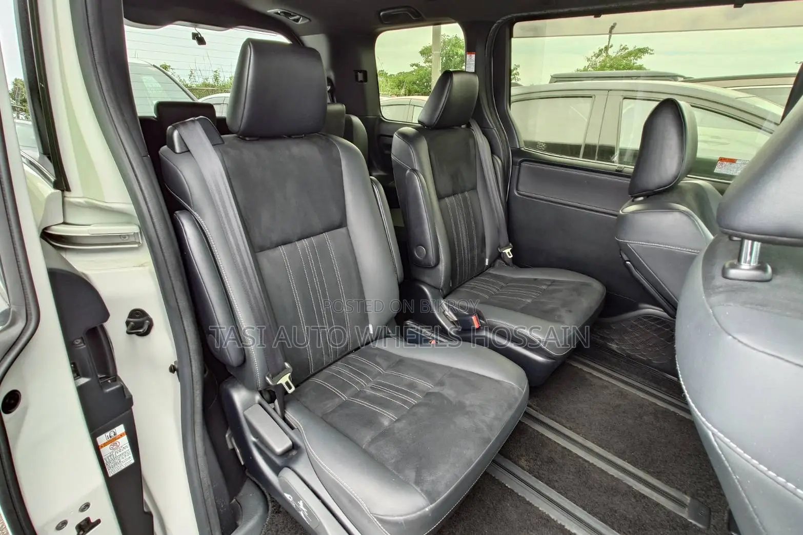 Toyota Esquire 1.8 Front-Wheel Drive Hybrid (7 Seater) 2021 Pearl