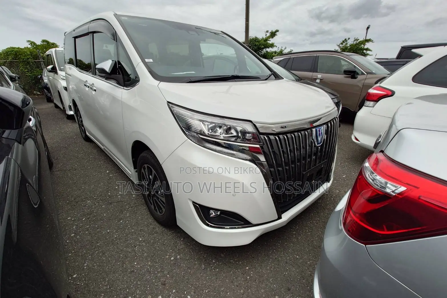 Toyota Esquire 1.8 Front-Wheel Drive Hybrid (7 Seater) 2021 Pearl