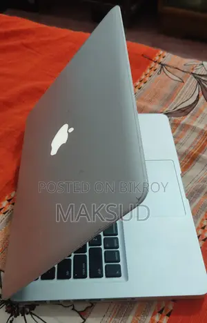 Laptop Apple MacBook 2012 8GB Intel Core i5 HDD 256GB