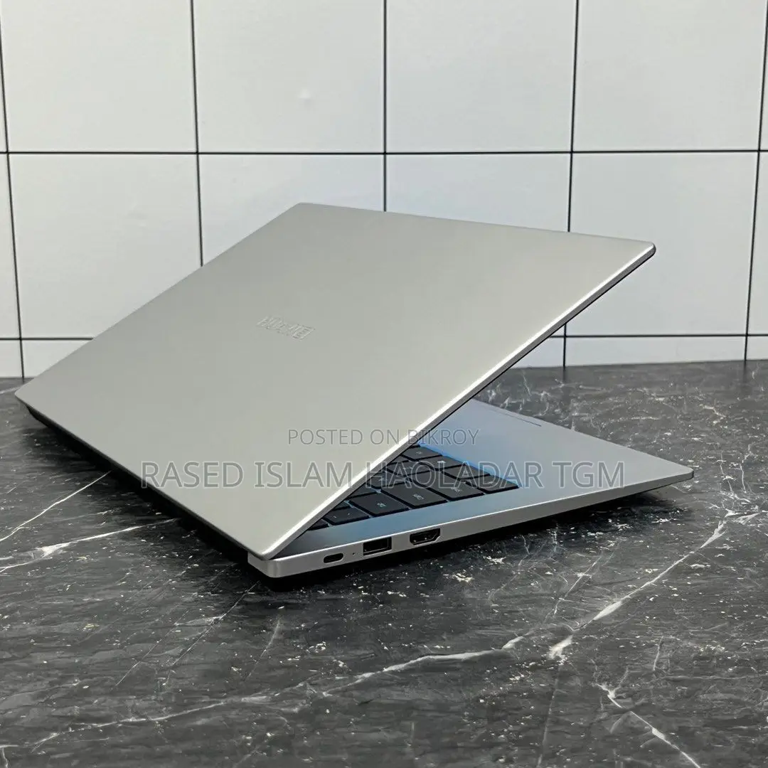 Laptop Huawei 4GB Intel Solid State Drive 500GB