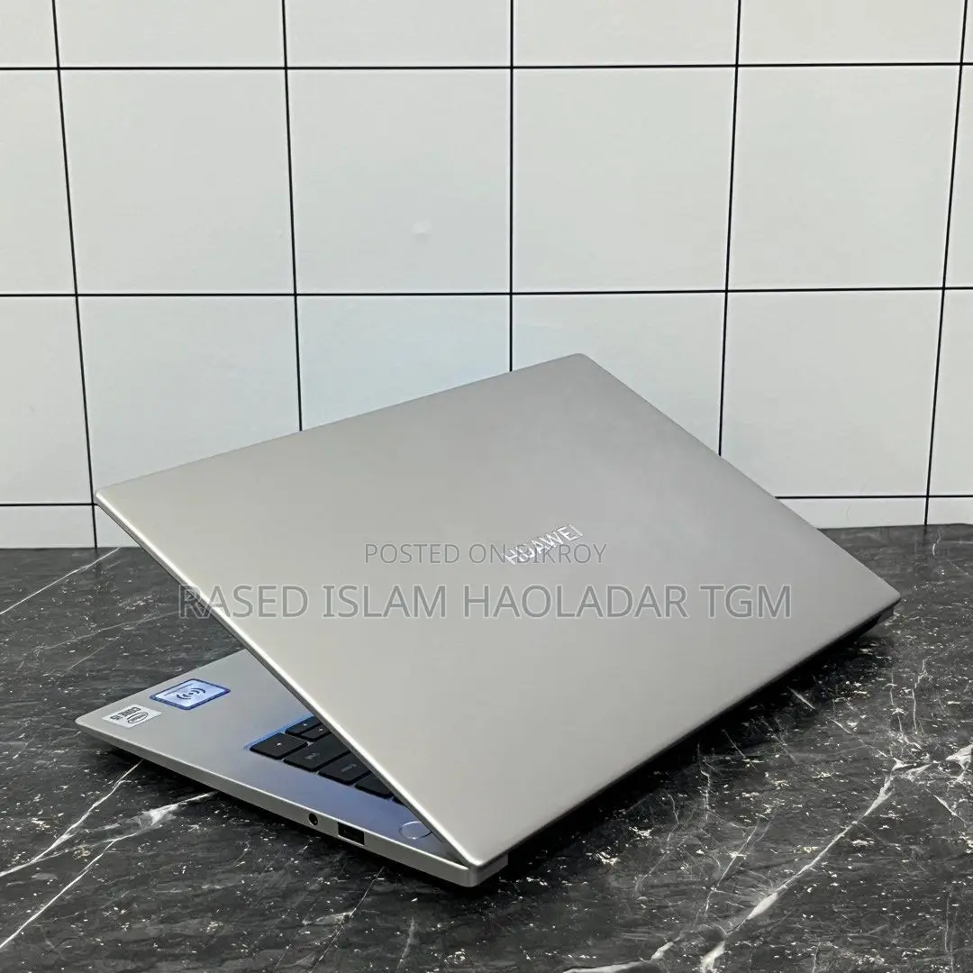 Laptop Huawei 4GB Intel Solid State Drive 500GB