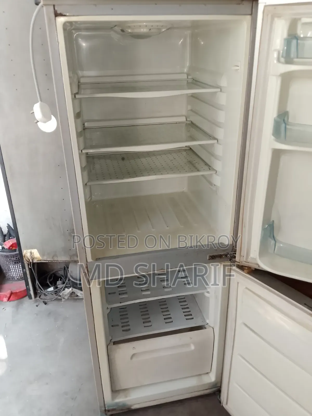 Refrigerator