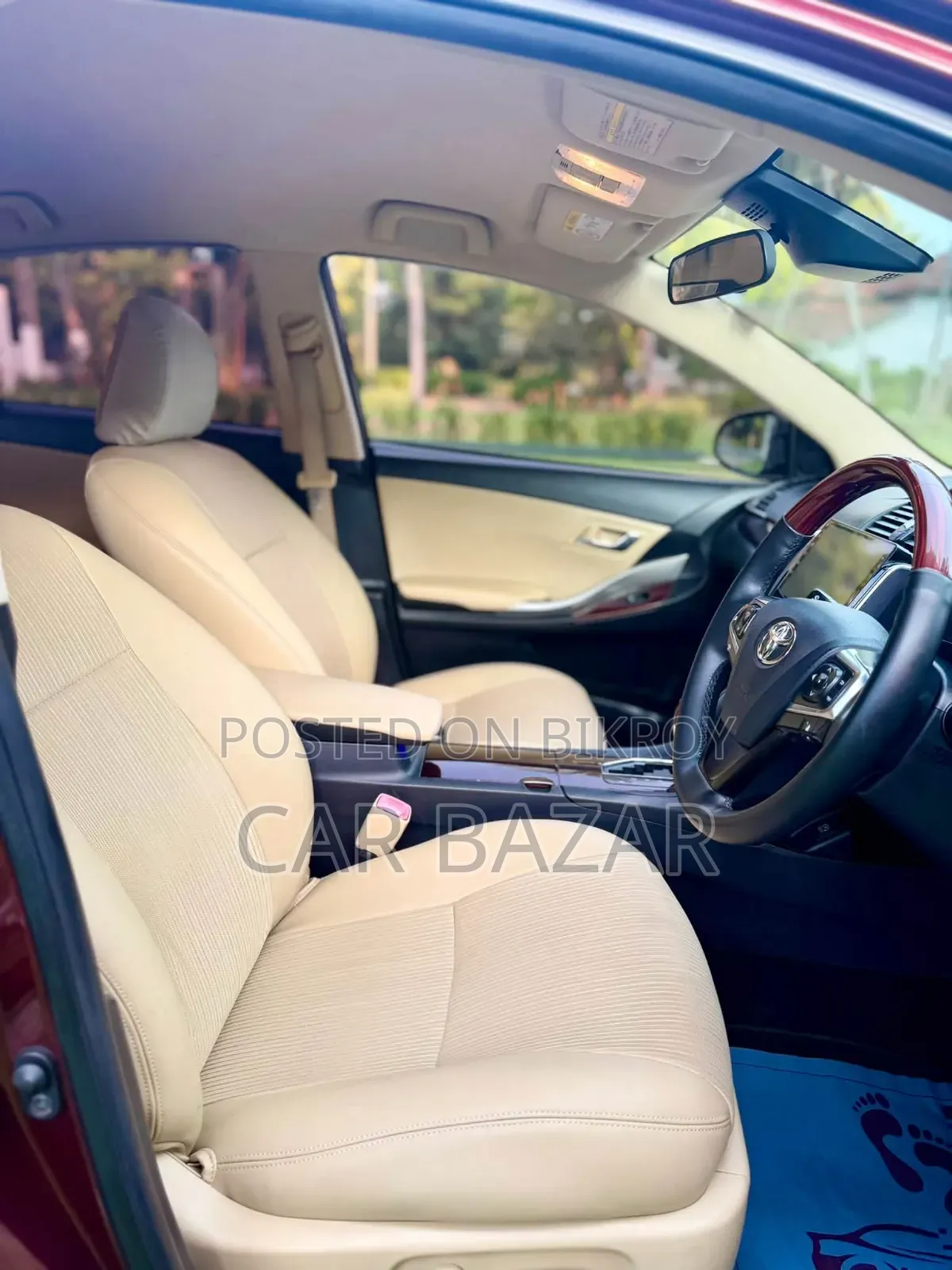 Toyota Premio 1.5 FWD 2020 Maroon