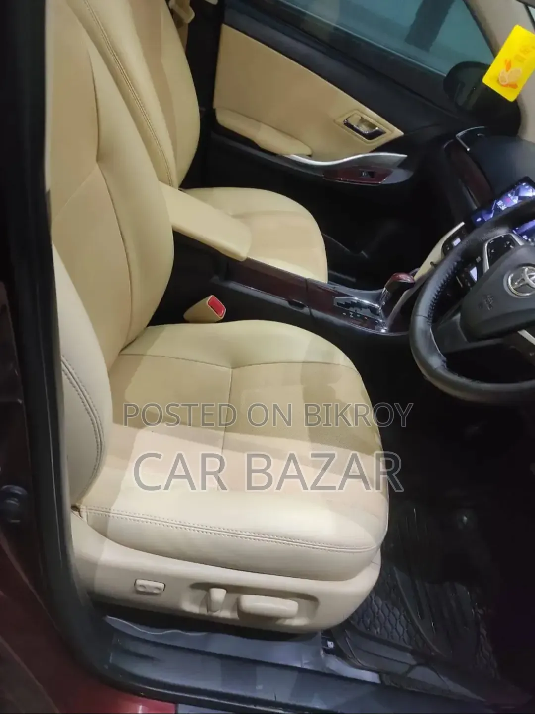 Toyota Premio 1.5 FWD 2020 Maroon