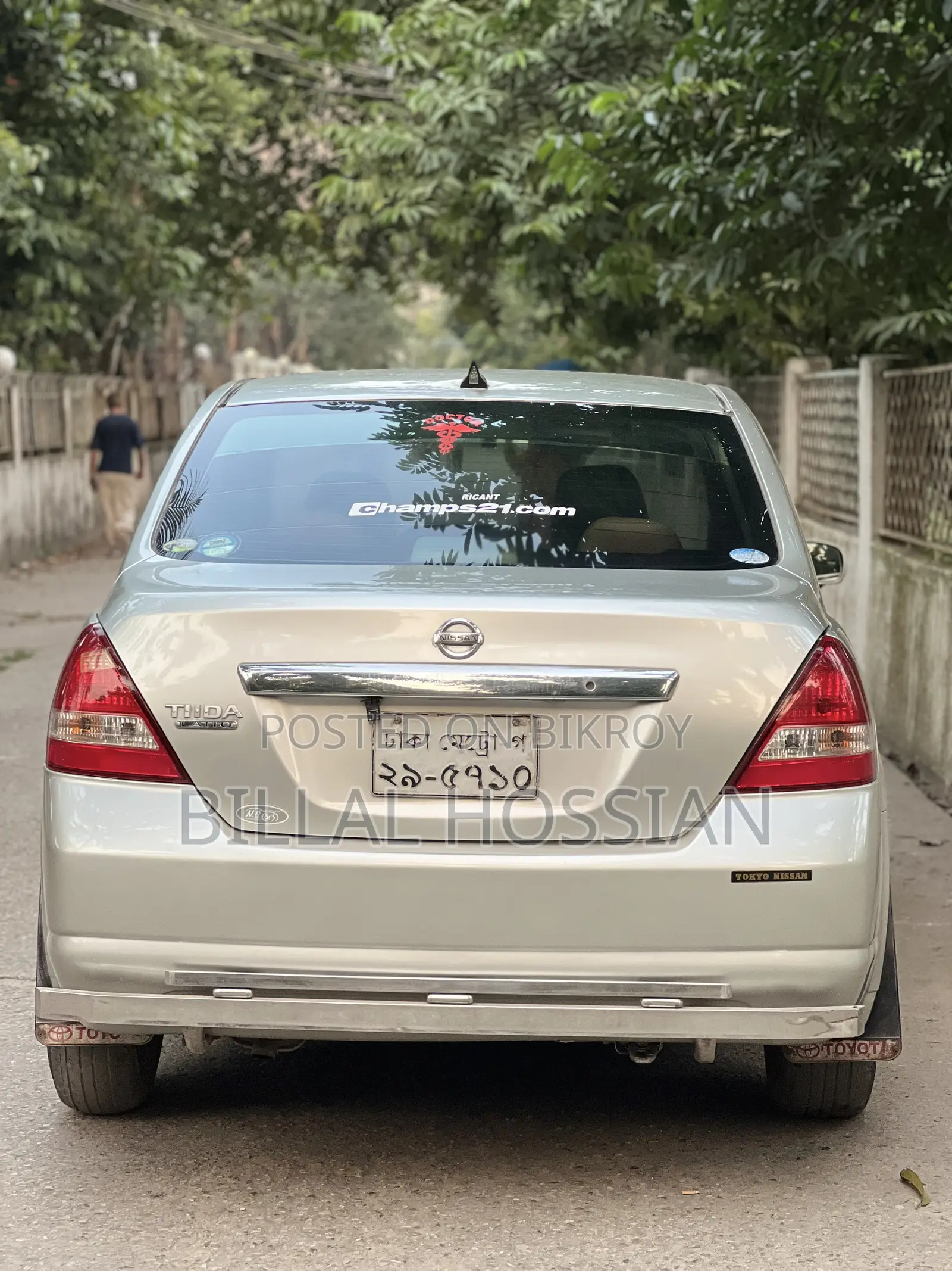 নিসান টিডা ২০০৭ সিলভার