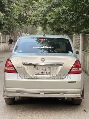 নিসান টিডা ২০০৭ সিলভার