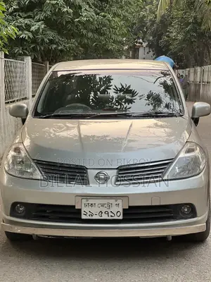 নিসান টিডা ২০০৭ সিলভার