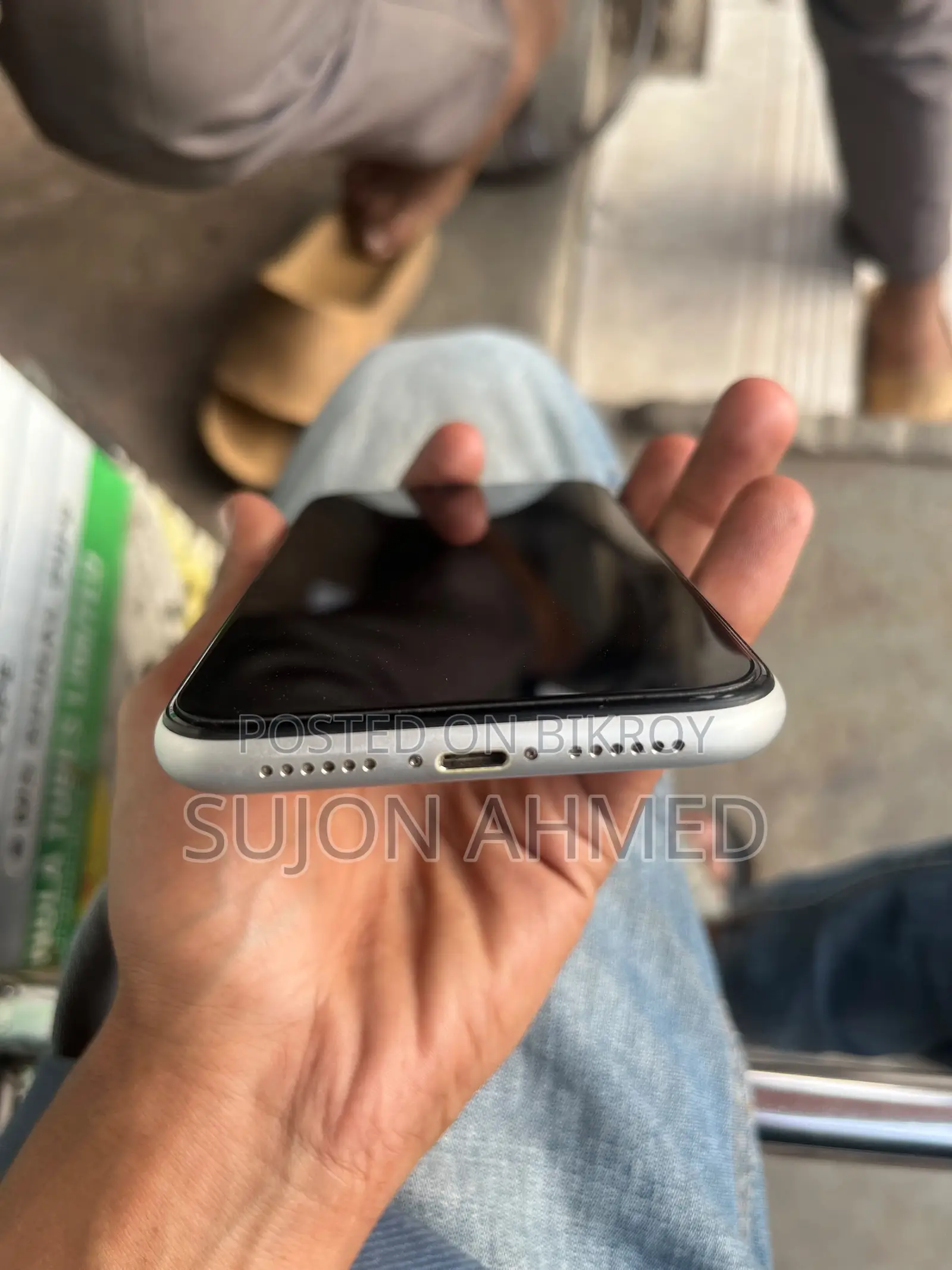Apple iPhone XR 64 GB White
