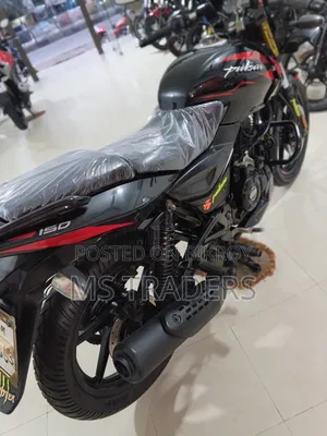 বাজাজ পালসার ১৫০ ২০২২ ব্ল্যাক