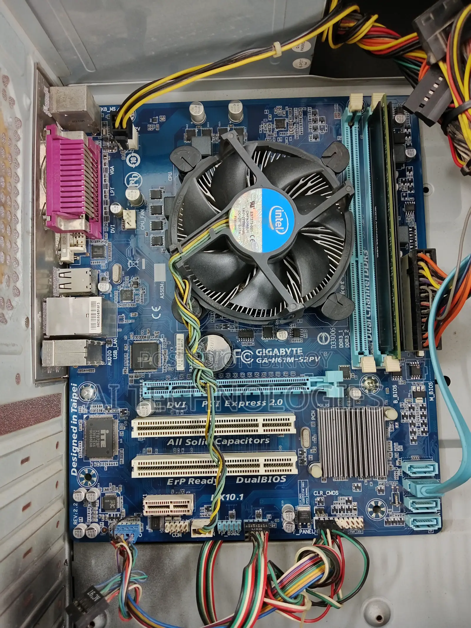 Desktop Computer Gigabyte 4GB Intel Core i3 HDD 500GB