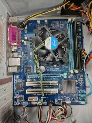 Desktop Computer Gigabyte 4GB Intel Core i3 HDD 500GB