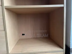 ড্রয়ার সহ পড়ার টেবিল