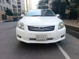 টয়োটা এক্সিও ২০১১ সাদা