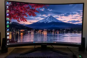 Gigabyte M32UC 32 Inch 4K 160Hz Curved Gaming Monitor