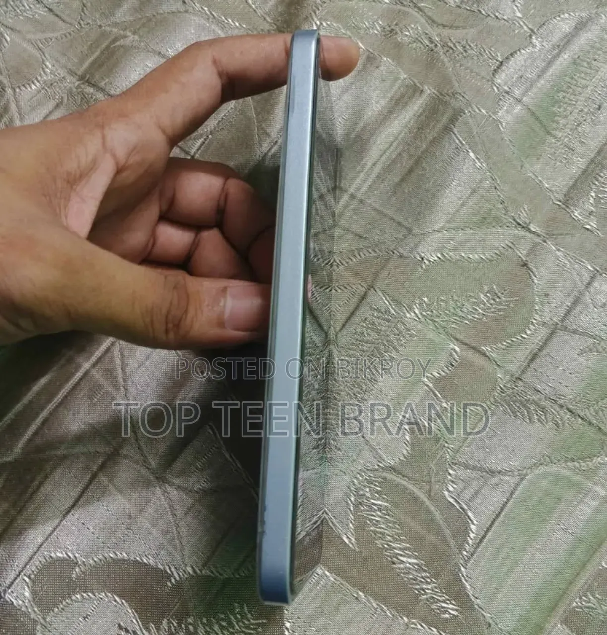 টেকনো পোভা ৭ প্রো ৫জি ২৫৬ জিবি সাদা