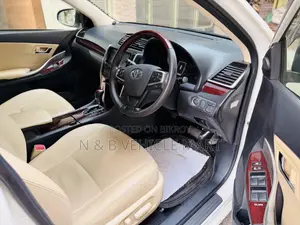 Toyota Premio 1.5 Four-Wheel Drive 2020 Pearl