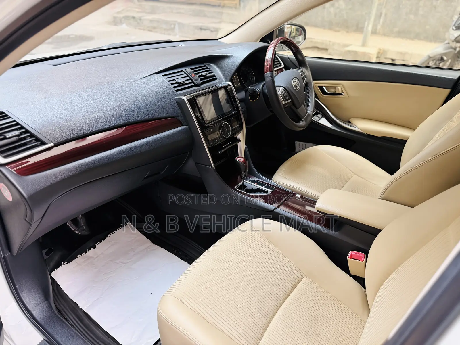 Toyota Premio 1.5 Four-Wheel Drive 2020 Pearl