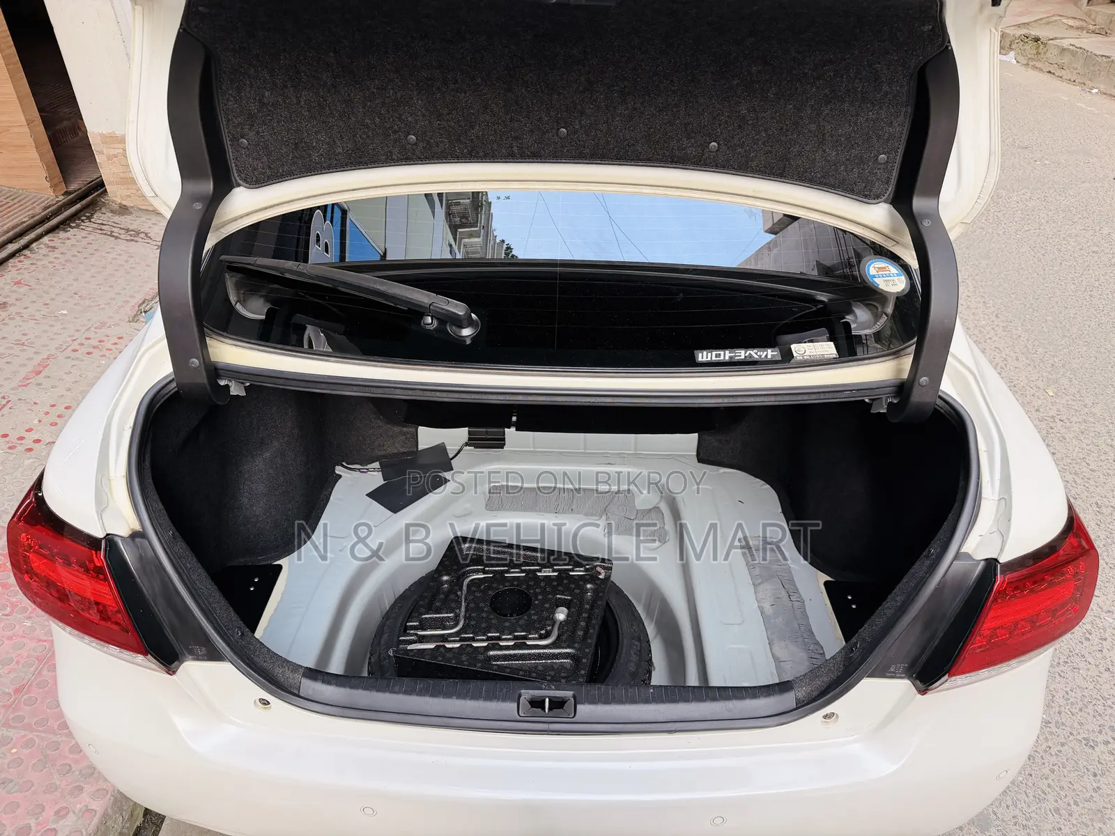 Toyota Premio 1.5 Four-Wheel Drive 2020 Pearl