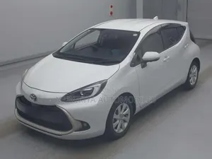 Toyota Aqua 2021 Pearl