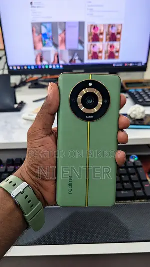 রিয়েলমি ১১ প্রো প্লাস ২৫৬ জিবি