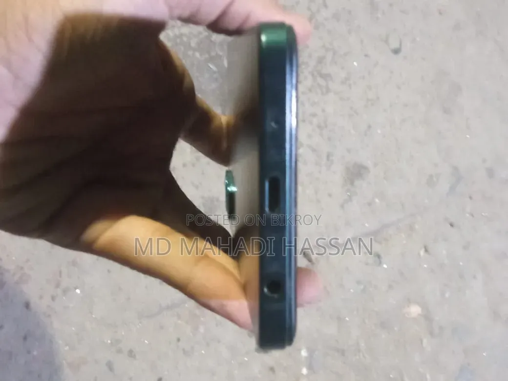 ভিভো ওয়াই০৪ ১২৮ জিবি নীল
