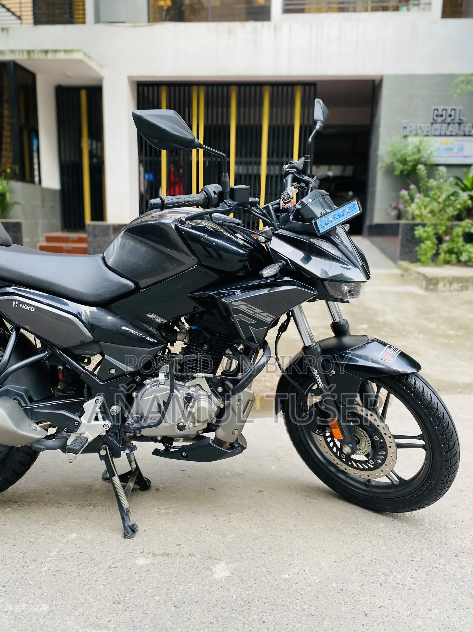 Hero Xtreme 125R 2025 Black