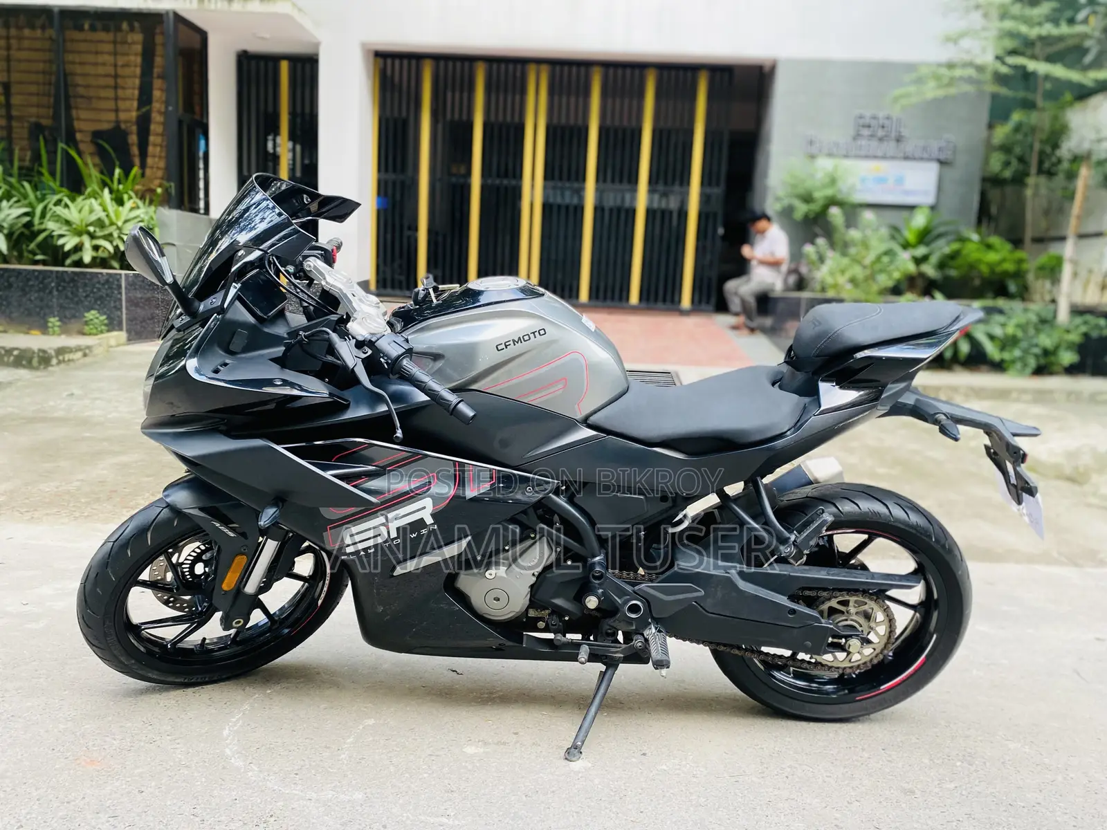 CFMoto 300SR 2026 Black