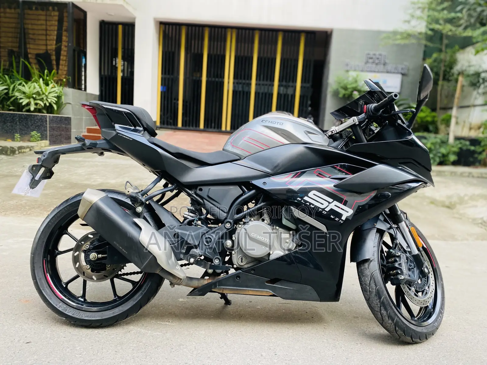 CFMoto 300SR 2026 Black